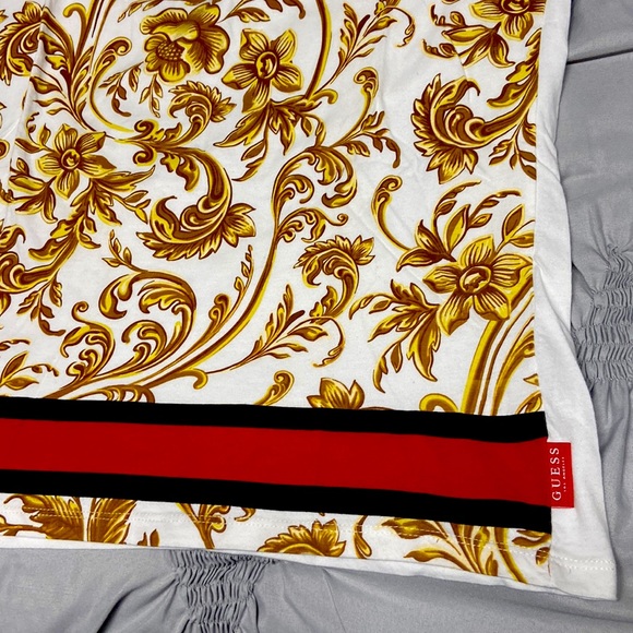 Guess new shirts 10/10 - Picture 5 of 5